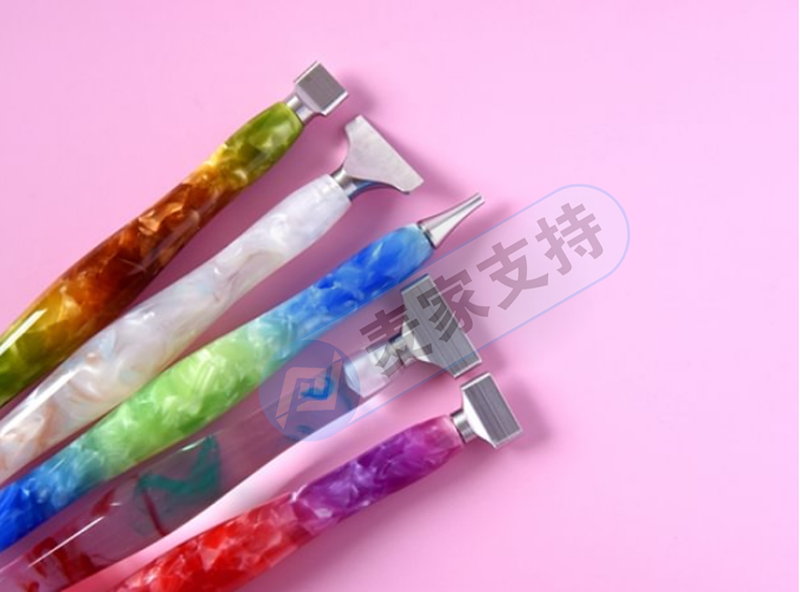 钻石画点钻笔接连立案，一波未平一波又起，跨境卖家苦不堪言，各大平台仍有在售